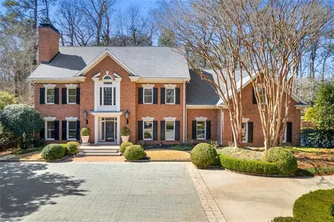3864 Dumbarton Rd NW, Atlanta, GA 30327
