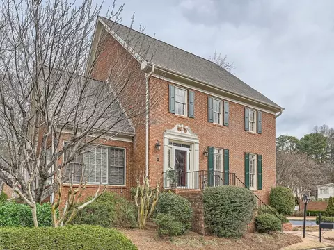 1968 Chartridge Ct, Dunwoody, GA 30338