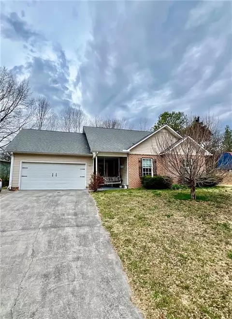 104 Jarrett Dr, Calhoun, GA 30701