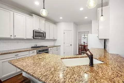 4057 Windsor Trl, Gainesville, GA 30506 photo 8