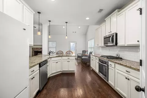 4057 Windsor Trl, Gainesville, GA 30506 photo 13