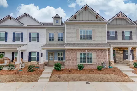 582 Green St, Lawrenceville, GA 30046