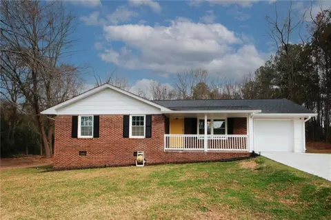 85 Perry Cir, Oxford, GA 30054