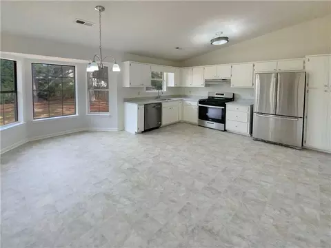 1296 Foxvale Dr, Hampton, GA 30228 photo 9
