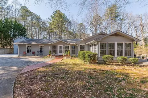 3291 SW Creekside Dr, Conyers, GA 30094