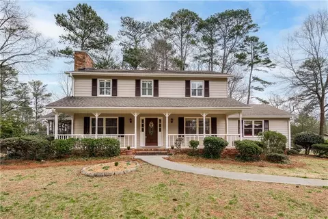 562 Cricket Hill Trl, Lawrenceville, GA 30044