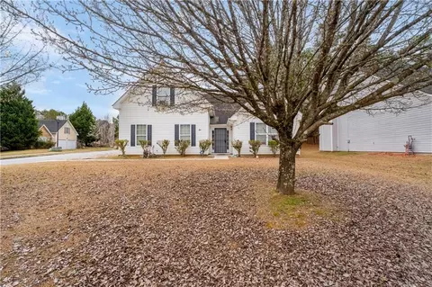 2764 Live Oak Trl, Atlanta, GA 30349