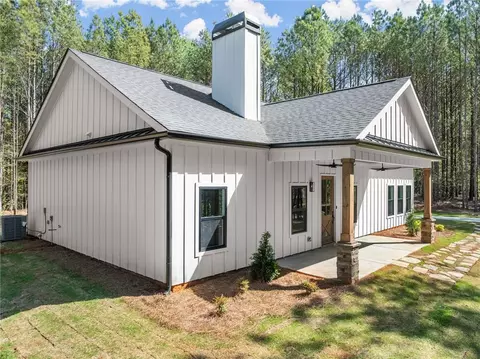 53 Sunset View Rd, Cleveland, GA 30528