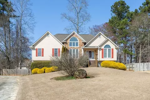 202 Thornwood Ln, Acworth, GA 30101