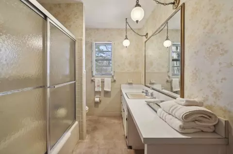 Bath - 4297 Chamblee Dunwoody Rd, Chamblee, GA 30341 photo 3 of 5