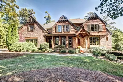 902 Little Darby Ln, Suwanee, GA 30024
