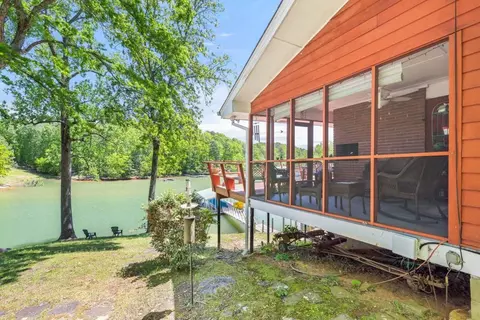 3375 Shoreland Dr, Buford, GA 30518