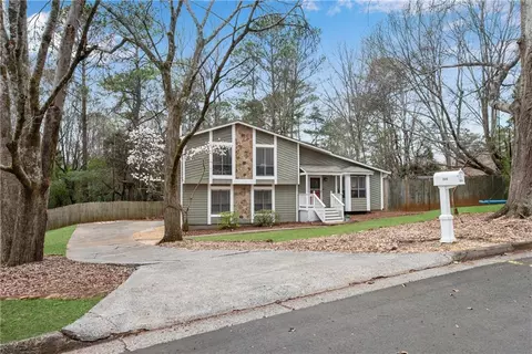 9840 Loblolly Ln, Roswell, GA 30075