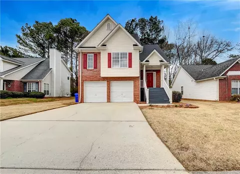 140 Eastfield Ct, Fayetteville, GA 30215
