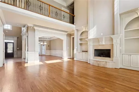 Living - 8790 Glasgow Pointe Pointe, Duluth, GA 30097 photo 2 of 6