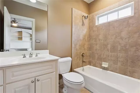 Bath - 8790 Glasgow Pointe Pointe, Duluth, GA 30097 photo 2 of 4