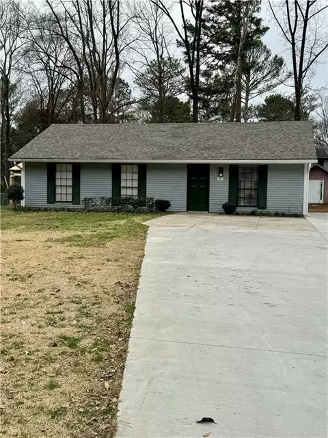 5553 Button Gwinnett Pl, Norcross, GA 30093