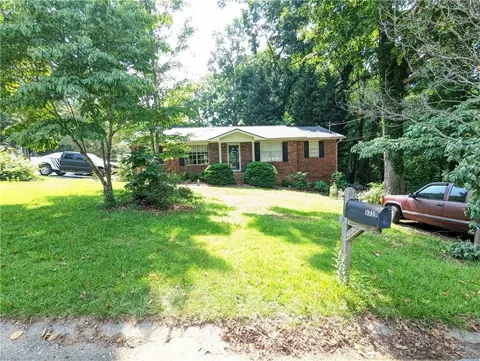 6339 Executive Dr, Winston, GA 30187