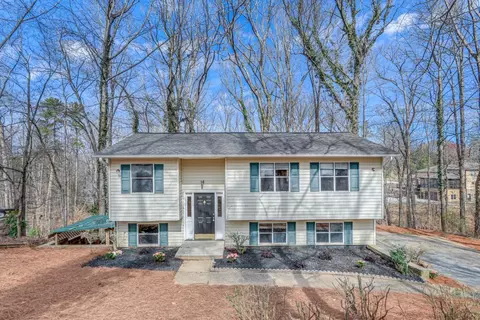 2676 Tammi Ln, Gainesville, GA 30506