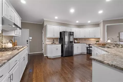 Kitchen - 10882 Glenleigh Dr, Duluth, GA 30097 photo 6 of 6