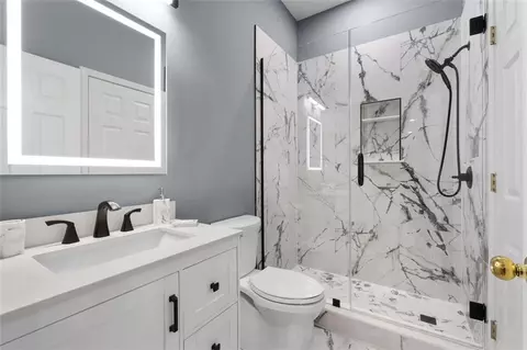 Bath - 10882 Glenleigh Dr, Duluth, GA 30097 photo 7 of 7