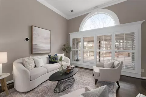Living - 10882 Glenleigh Dr, Duluth, GA 30097 photo 2 of 6