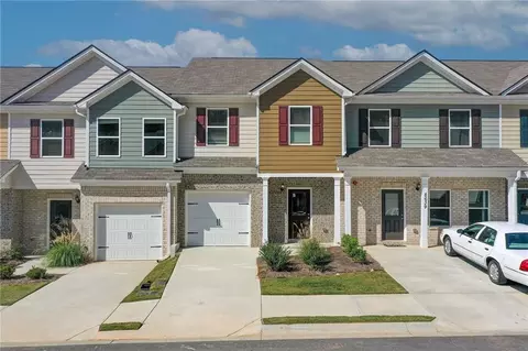 8645 Lakeview Cmns, Jonesboro, GA 30238
