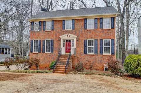 1927 Freeport Ct, Lawrenceville, GA 30044