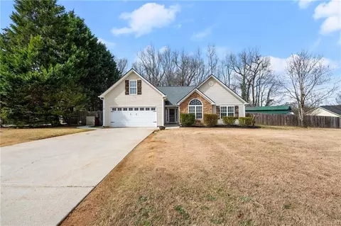 145 Kiley Dr, Hoschton, GA 30548