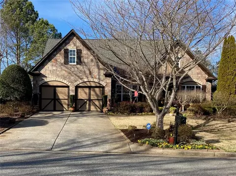 335 Northbrooke Ln, Woodstock, GA 30188