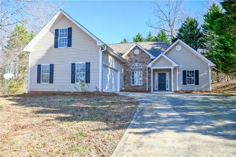 155 Buckeye Trails Dr, Commerce, GA 30530