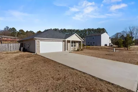 415 Abeer St, Temple, GA 30179 photo 3