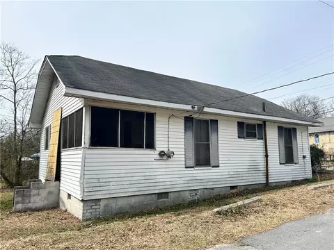 300 Davis Ave, Toccoa, GA 30577 photo 2