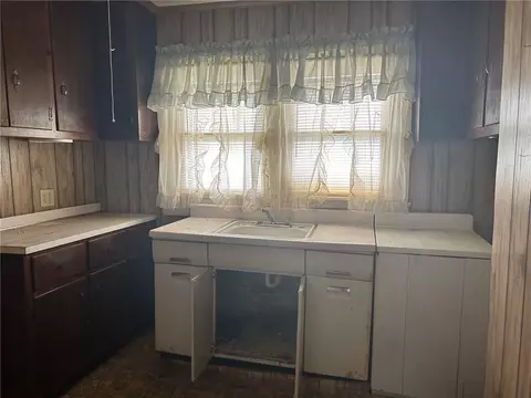 300 Davis Ave, Toccoa, GA 30577 photo 9