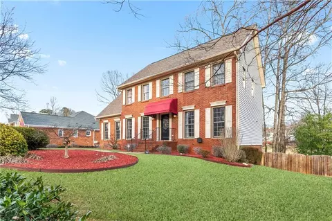 171 Shore Dr, Suwanee, GA 30024