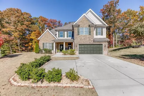 559 Thomas Dr, Loganville, GA 30052