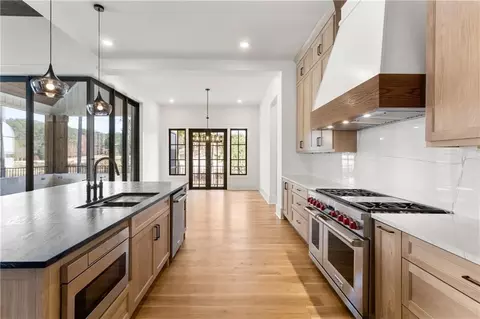 Kitchen - 598 Crescent River Pass, Suwanee, GA 30024 photo 4 of 11