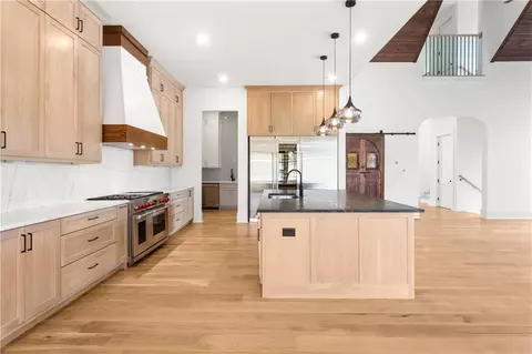 Kitchen - 598 Crescent River Pass, Suwanee, GA 30024 photo 5 of 11