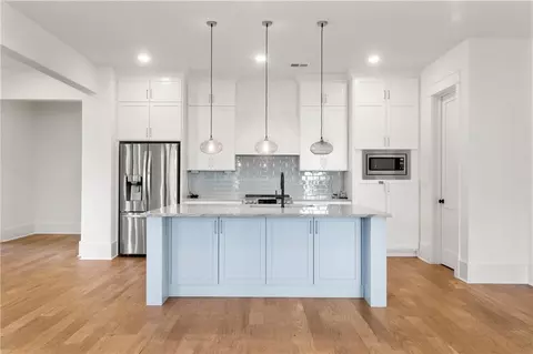 Kitchen - 598 Crescent River Pass, Suwanee, GA 30024 photo 10 of 11