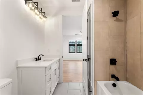 Bath - 598 Crescent River Pass, Suwanee, GA 30024 photo 6 of 11