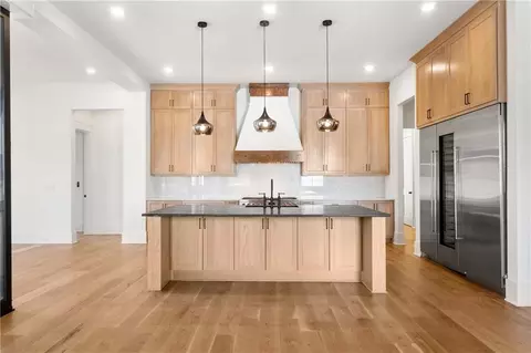 Kitchen - 598 Crescent River Pass, Suwanee, GA 30024 photo 7 of 11