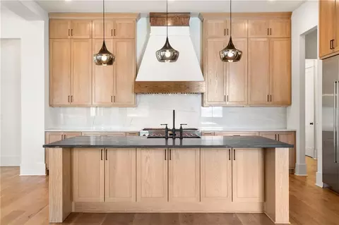 Kitchen - 598 Crescent River Pass, Suwanee, GA 30024 photo 8 of 11