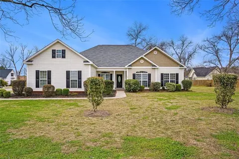 112 Lanier Loop, Kathleen, GA 31047