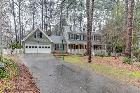 5381 Lanford Springs Ct SW, Lilburn, GA 30047