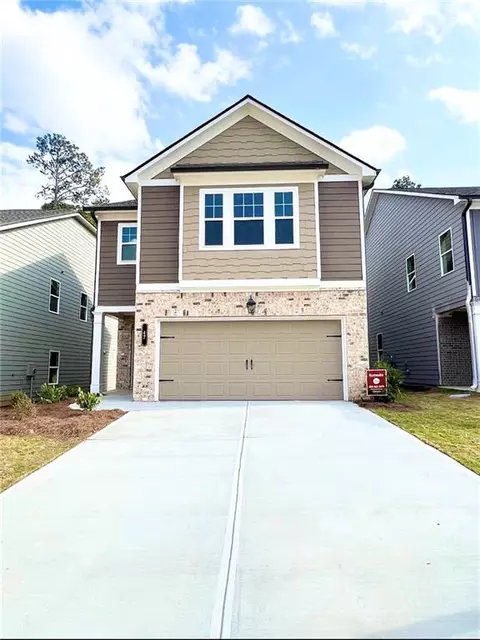 47 Station Overlook Dr, Auburn, GA 30011