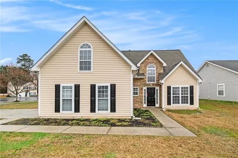 209 Hill Pine Rd, Fairburn, GA 30213