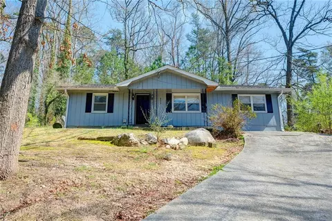 6020 Mallory Rd, College Park, GA 30349