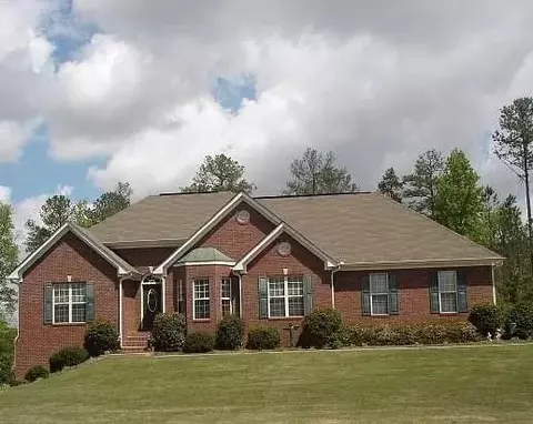 121 Lost Forest Dr, Mcdonough, GA 30252