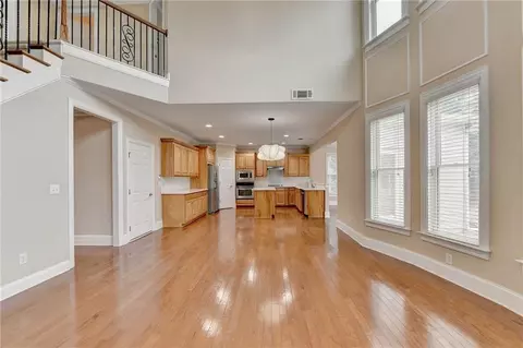 Living - 5560 Viewpoint Ct, Suwanee, GA 30024 photo 8 of 11