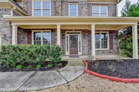 Exterior - 5560 Viewpoint Ct, Suwanee, GA 30024 photo 3 of 8